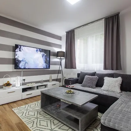 Apartment Suncica *